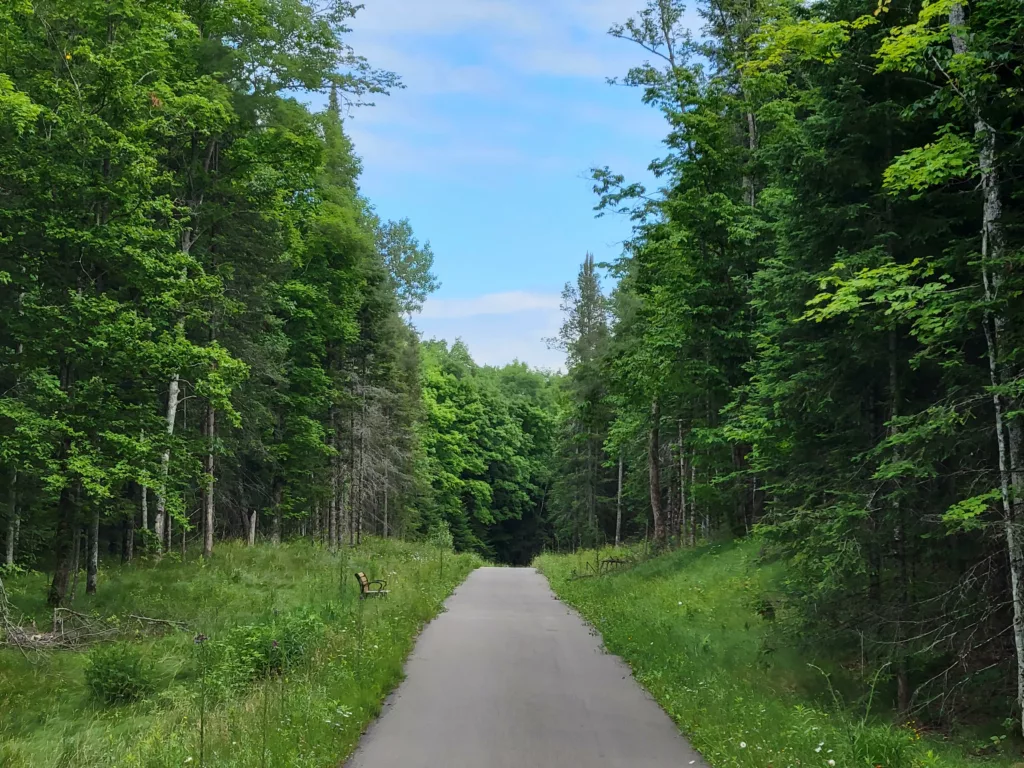 Bike Trail leaving Gaastra to Pentoga off 424